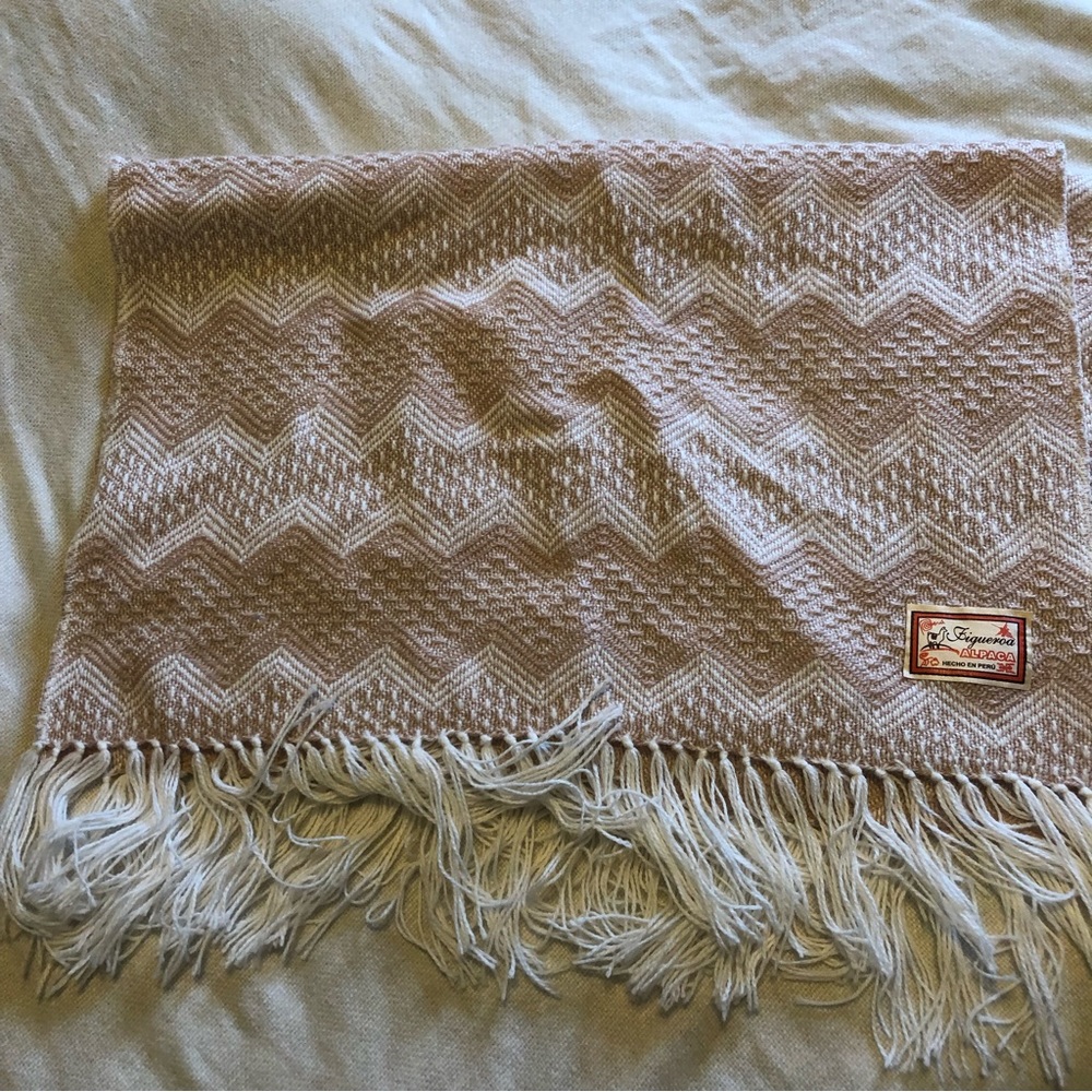 Alpaca scarf Figueroa made in Peru